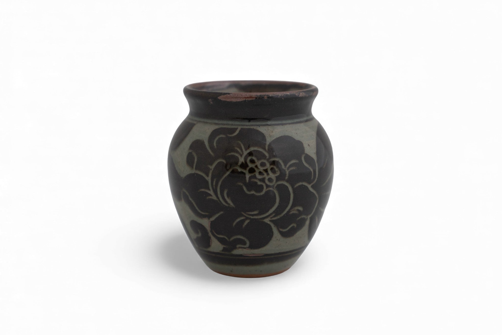 Handmade stoneware black carved peony flower pattern vase