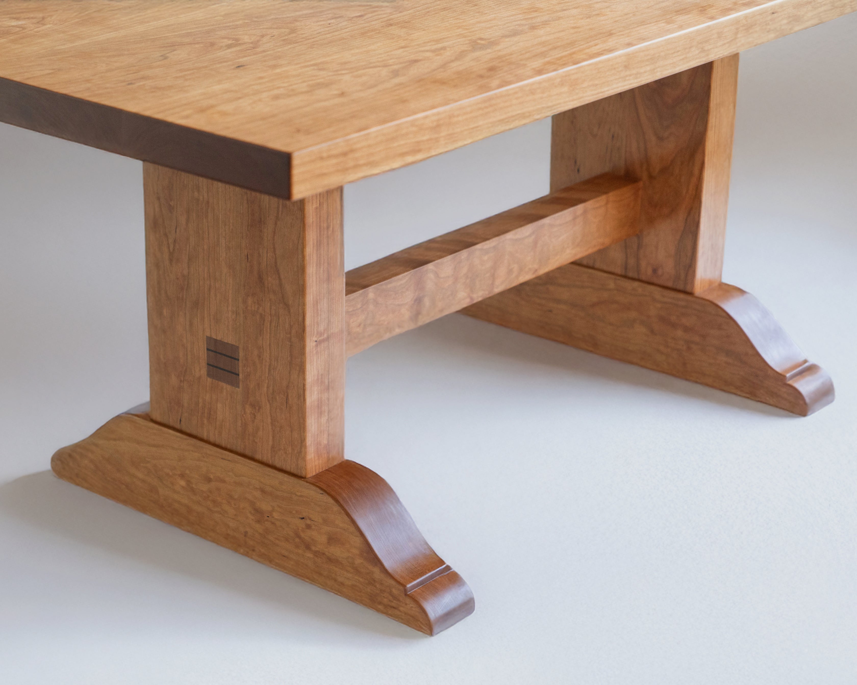 Vermont Handmade Trestle table with traditional lines