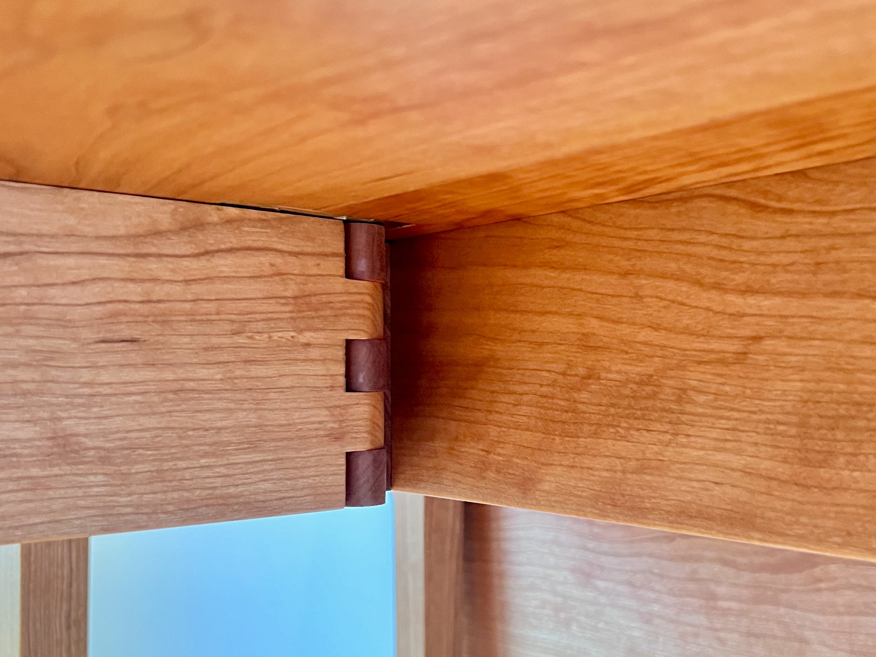 Drop Leaf Gorgeous Table