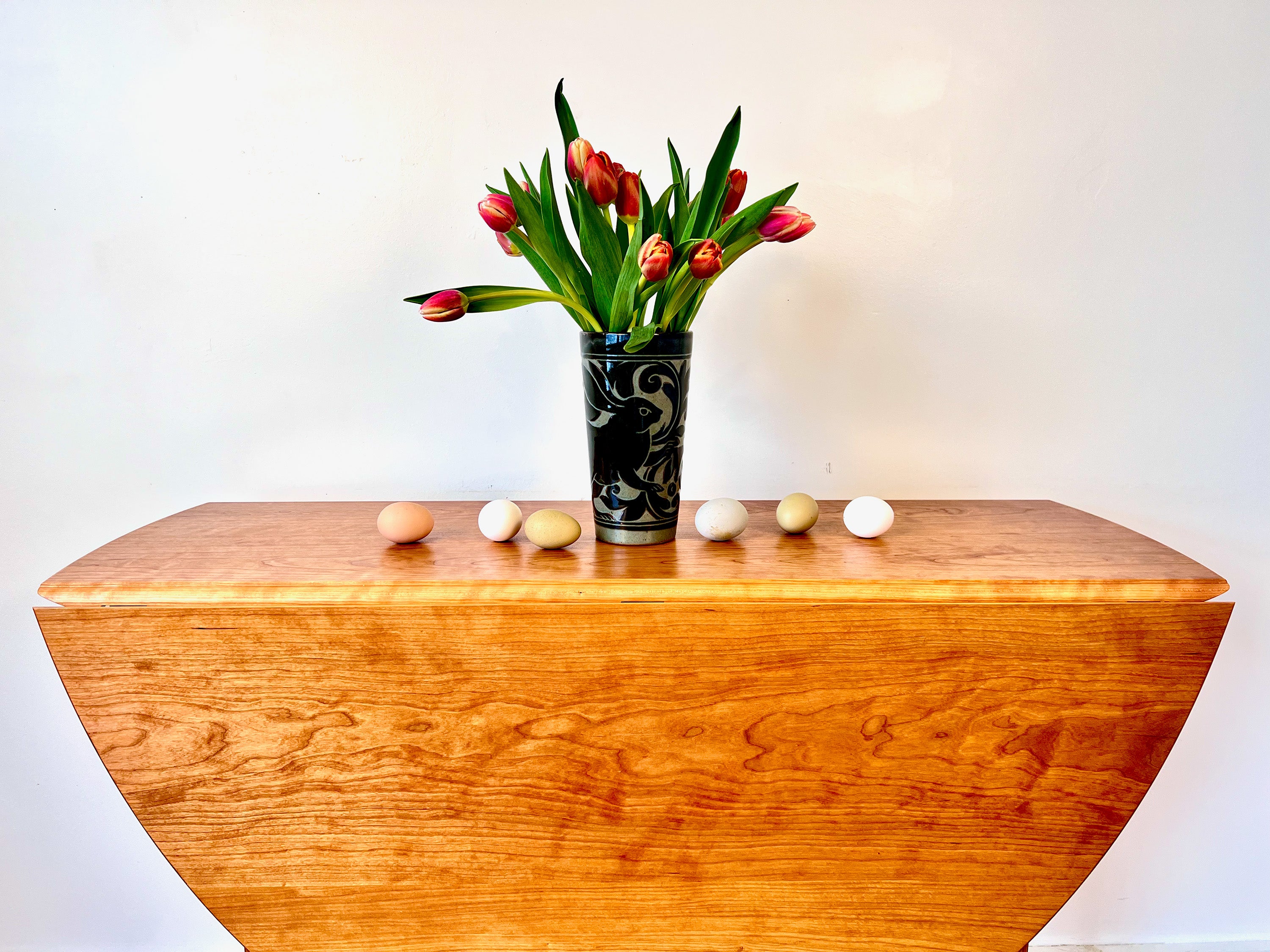 Drop Leaf Gorgeous Table