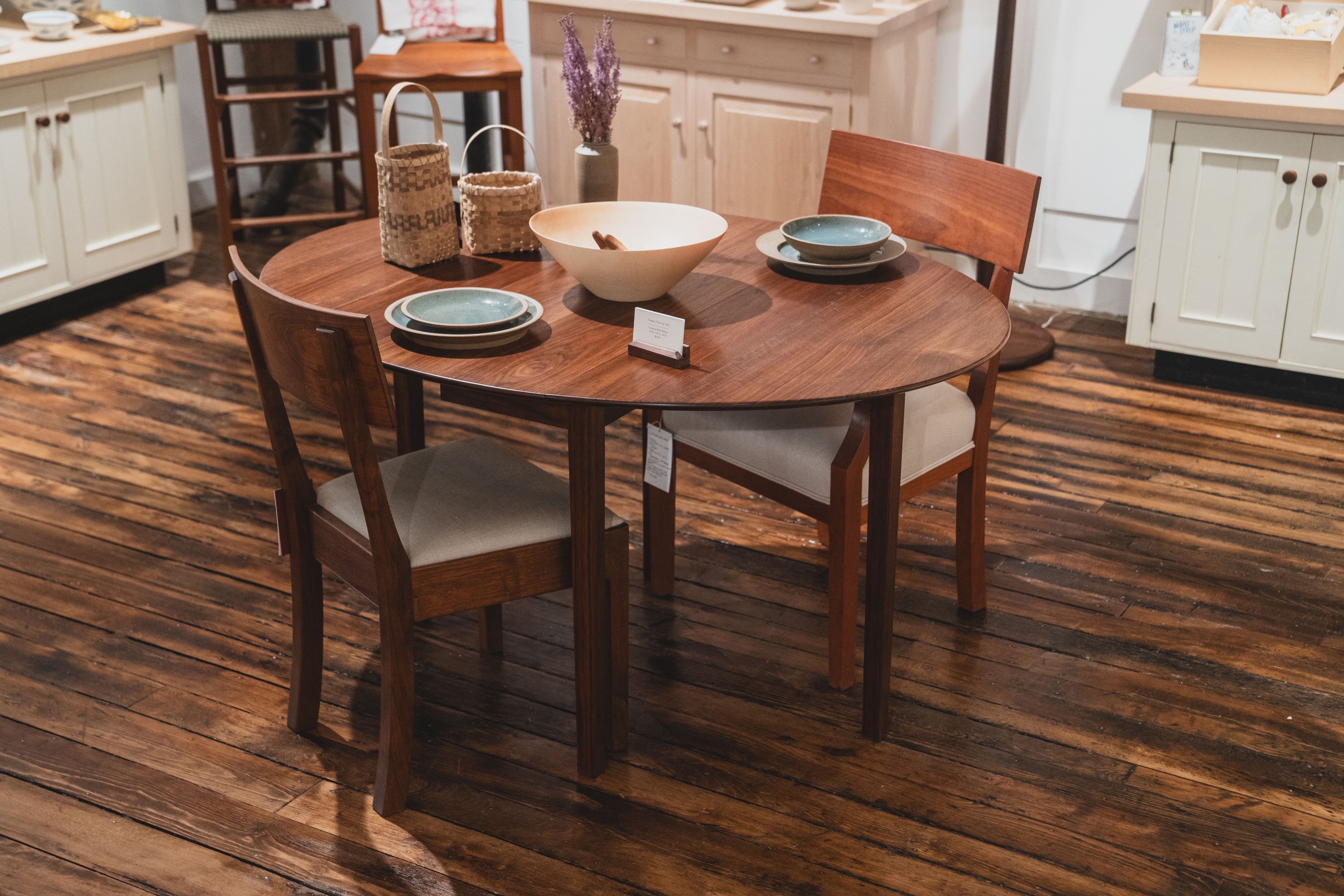 Gorgeous Drop Leaf Table Open: 43 ½"W x 55"L x 30"H Closed: 43 ½"W x 16 ⅜"L x 30"H