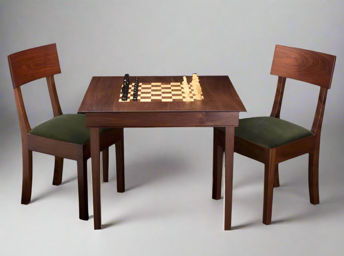 CHESS GAME TABLE - ShackletonThomas