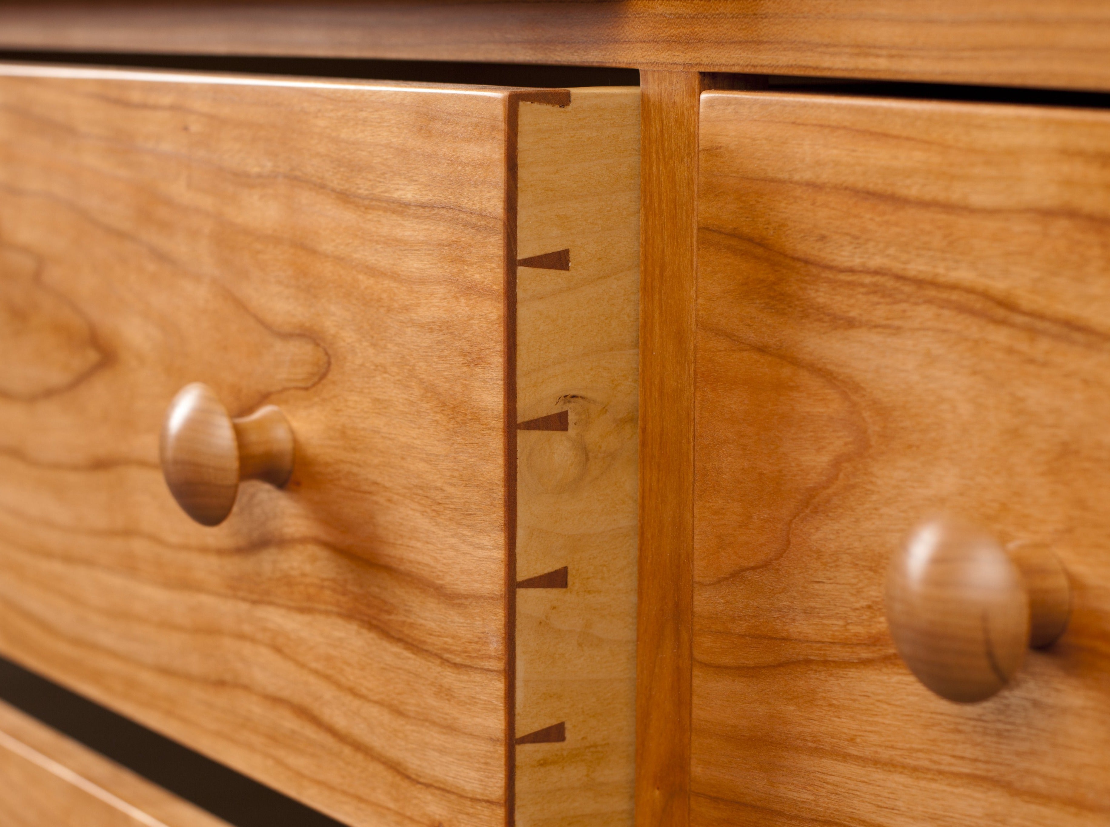 IRISH CHEST OF DRAWERS - ShackletonThomas