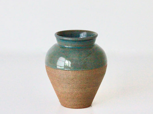 Medium Devonshire Vase